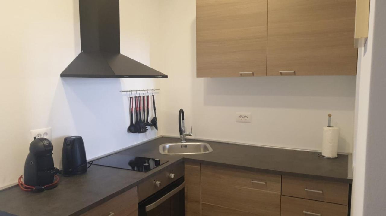 Apartment Mak With Free Parking Pula Exterior foto